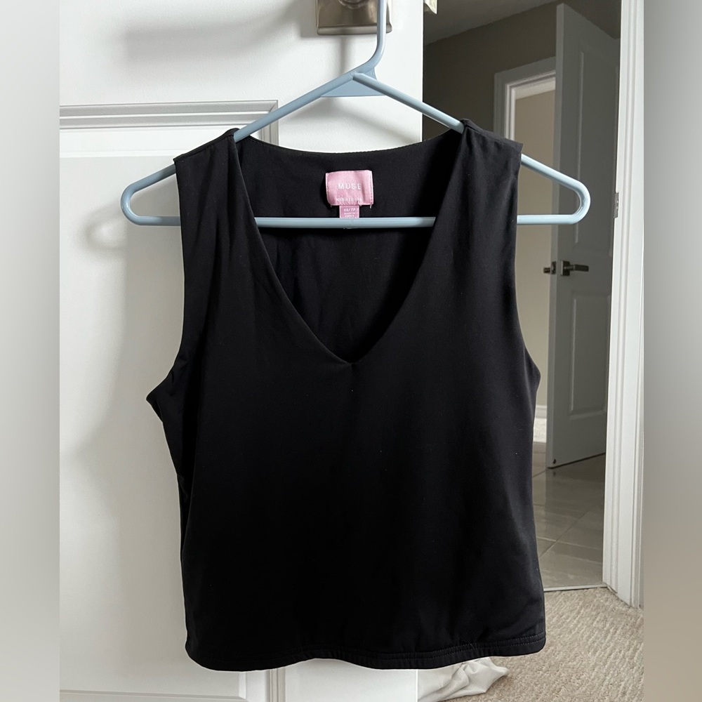 Muse republic black sleeveless tank v neck XS